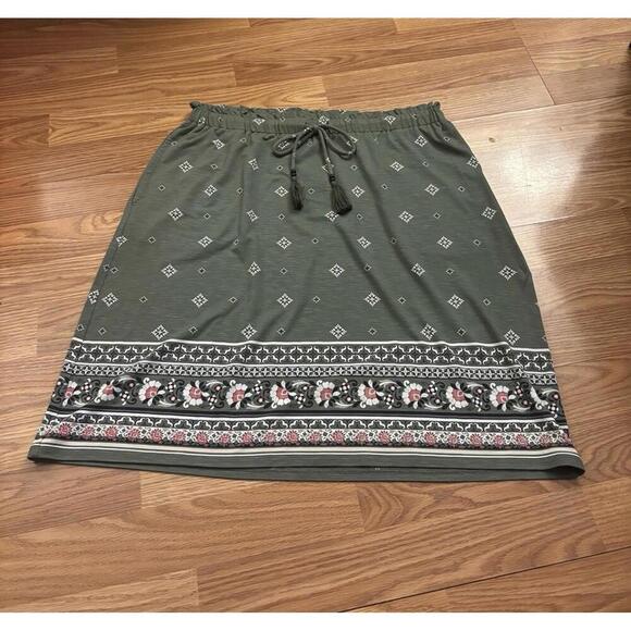 J. Jill Dresses & Skirts - J Jill Printed Skirt Size Small